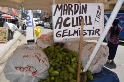 Acur Batman’da tezgâhlardaki yerini aldı-foto