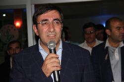 Bakan Yılmaz Bingöl'de iftara katıldı