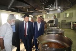 Ağrı Valisinden  Kızılay'a ziyaret