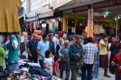 İşleri açılan Batmalı esnafın yüzü gülüyor