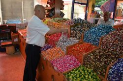 Bayram şekeri tezgâhlardaki yerini aldı