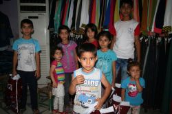 IHO Ebrar’dan Ergani’deki yetimlere giyim yardımı