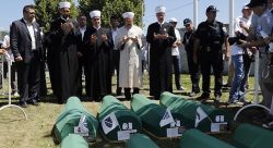Görmez, Srebrenitsa’dan dünyaya mesaj  gönderdi