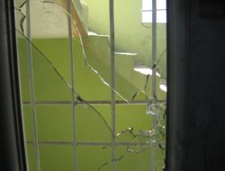 Mazıdağı`nda Bir Eve Bomba Atıldı