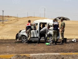 Diyarbakır'da kamyonet devrildi: 1 ölü, 4 yaralı