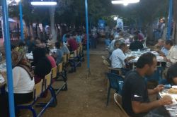 Anadolu Gençlik Derneğinden Sokak iftarı