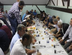 Paris’te Ramazan’ın son iftar yemeği