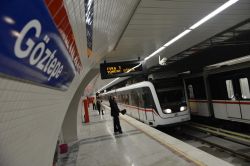 İzmir’de toplu ulaşıma bayram indirimi yapıldı