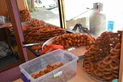 Orta ve dar gelirli vatandaşın tercihi tulumba tatlısı