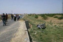 Kızıltepe’de otomobil şarampole devrildi, 3  yaralı