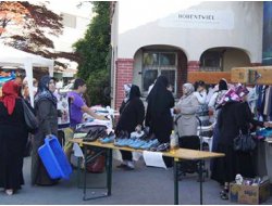 Avusturya'da Yetimler Yararına Yapılan Kermes'e Yoğun İlgi