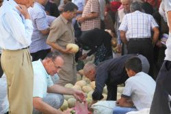 Midyat kavunu tezgâh ve pazarlardaki yerini aldı