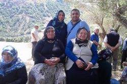 Bayram vesilesiyle yıllar sonra köylerine döndüler