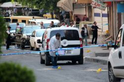 Diyarbakır’da trafik polisine pusu: 1 ölü