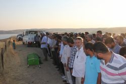 Ethem Türkben tekbirler eşliğinde toprağa verildi