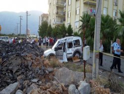 Çınarlı işçiler Antalya’da kaza yaptı: 1 ölü