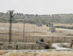 Cerablus'ta DAEŞ yeni hendekler kazıyor