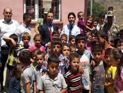 Siirt’te köy okulunda kütüphane açıldı