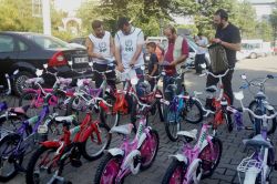 Bingöl’de 42 yetime bisiklet dağıtıldı