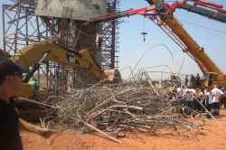 İzmir'de viyadük inşaatı çöktü