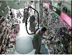 Hırsız Güvenlik Kamerasına Yakalandı