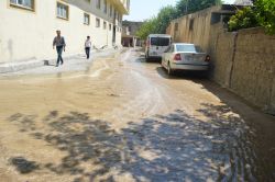 Cizre’de su boru hattı patladı