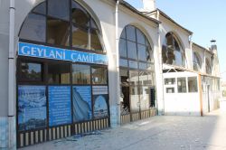 Şırnak’taki bombalı saldırı sonrası esnaf yara sarıyor