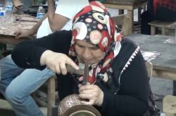 Gaziantep’te bakıra kadın eli değdi