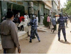 Sudan'da Gösteriler Sürüyor