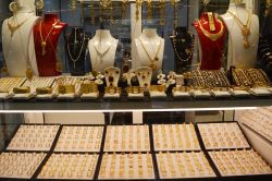 ‘Altının tekrar güvenli liman halini alması bekleniyor’