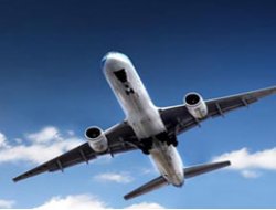 Uçakta 9 saat bir cesedin yanında oturdu