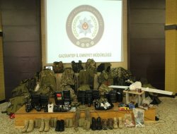 Gaziantep’te bir araçta İHA  ve mühimmat ele geçirildi