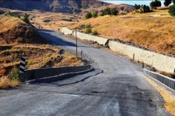 Bingöl’de bitirilemeyen yola tepki