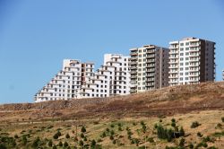 "Diyarbakır Kırklar dağındaki ucube yapılar yıkılsın"