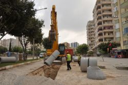 Bulvardaki su taşkınlarına karşı yağmur suyu hattı