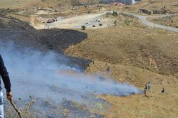 Meraları yanan köylülerden tepki