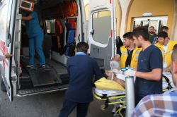 Midyat’ta boğulma tehlikesi geçiren çocuk hayata tutundu