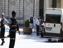 Êrîşa çekdarî li nobedarên Dolmabahçeyê hat kirin