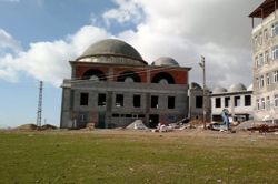 Tatvan’da 7 cami ve 3 Kur'an kursu yapılıyor