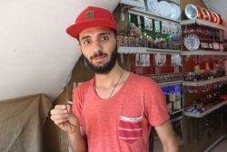 İhlas ve Fatiha’yı pirinç tanesine yazıyor video