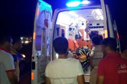 Yarış yapan motosiklet takla attı: 1 yaralı