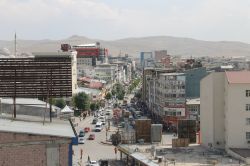 Van esnafı deprem sürecinden daha zor günler geçiriyor