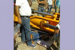 İnşaat işçisi tonlarca ağırlığındaki vincin altında kaldı