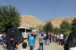 Silvan'da patlama: 1 çocuk öldü video foto