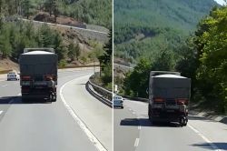 Otobanda tehlikeli yolculuk video foto