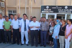 Sağlık çalışanlara yönelik saldılar protesto edildi