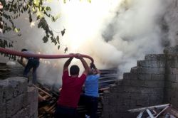 Batman’da çıkan yangın korkuya neden oldu