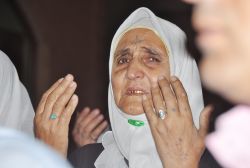 Mardinli hacılar dualarla uğurlandı