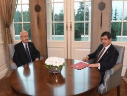 Davutoğlu ile Kılıçdaroğlu görüşmesi sona erdi
