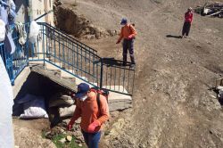 Pozantı’da keneyle mücadele için ilaçlama yapıldı